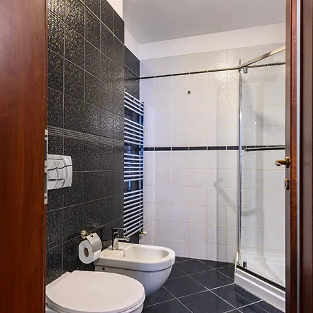 Hotel Le Grand Poiana Road
